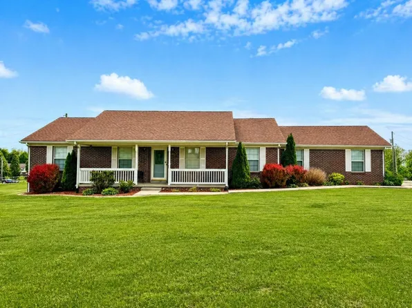 1034 Barker Ln W, Berea, KY 40403