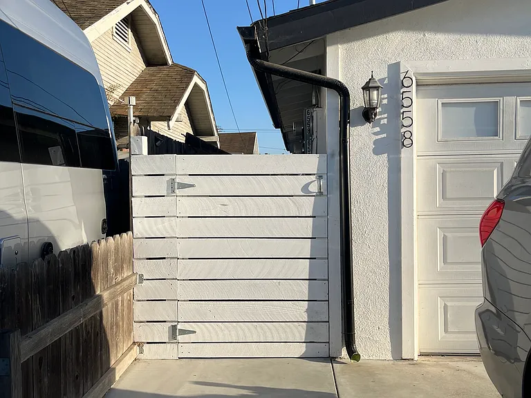 6558 Walt St — Photo 2