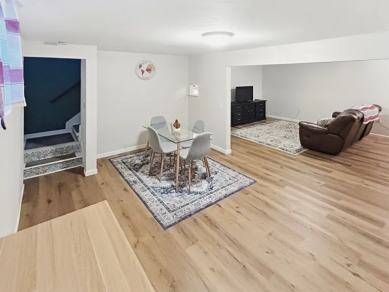 2405 W Elizabeth St — Photo 12