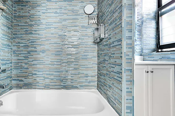 Sold by Bedford Realty USA Corp | media 10