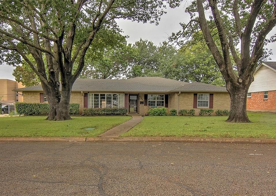 1st image of 12423 Veronica Cir