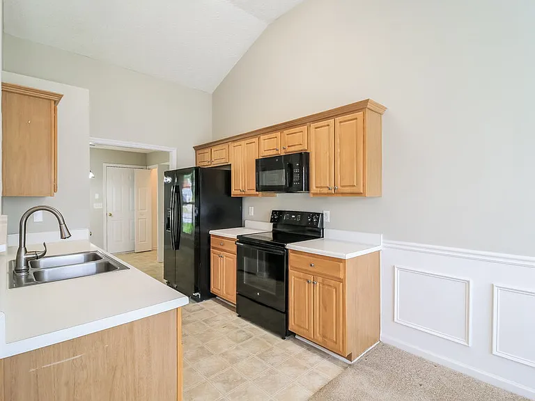 180 Lake Cove Approach — Photo 8