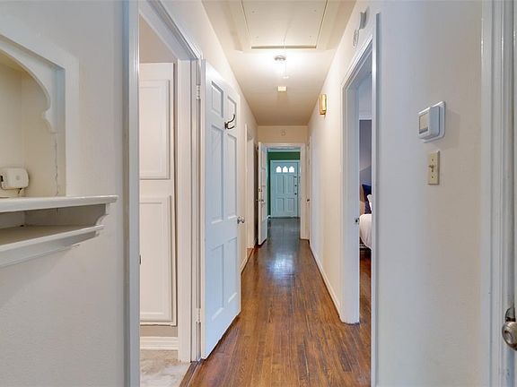 4th image of 2220 Goldenrod Ave