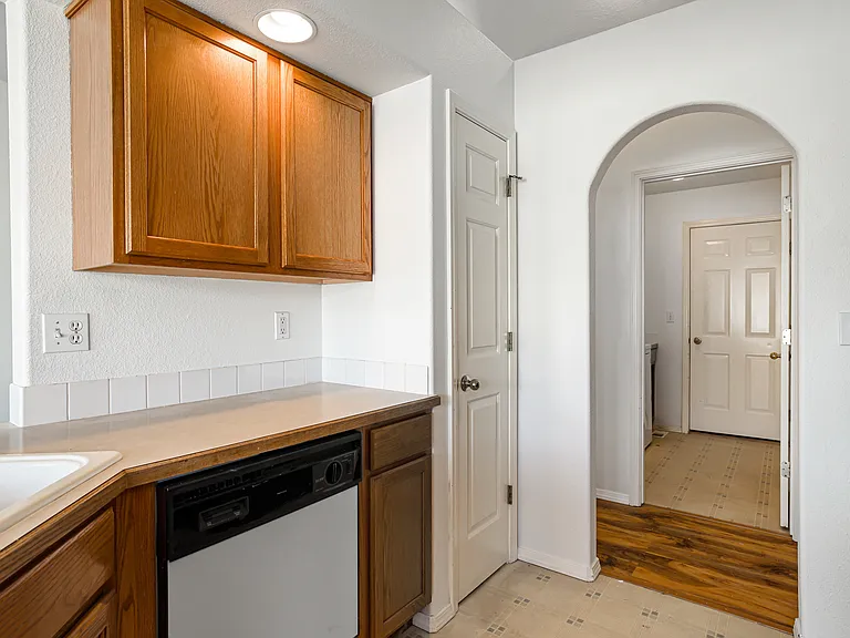 658 N Katie Way — Photo 15