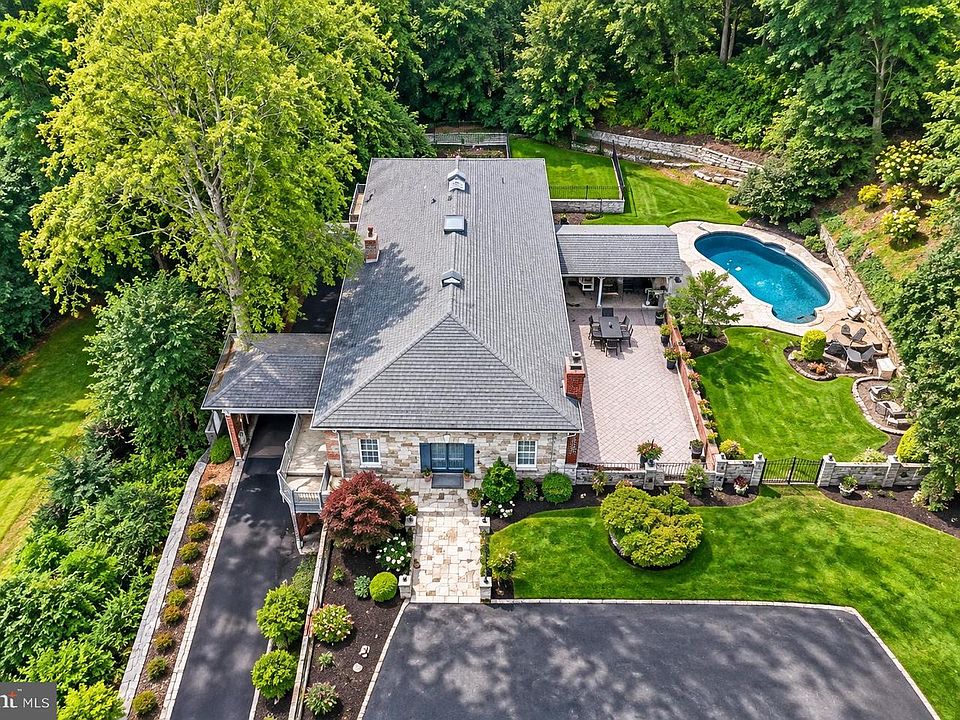 1st image of 99 Grandview Rd