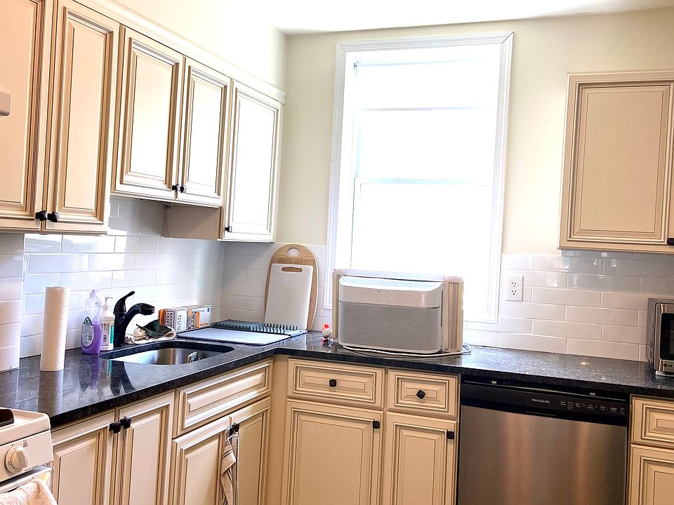 1st image of 69 Washington St