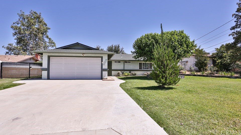 1st image of 33922 Mariposa St
