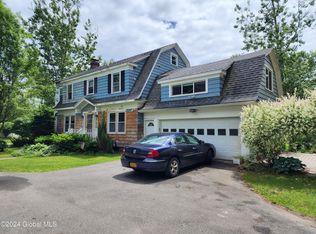 8 W Elm St, Broadalbin, NY 12025