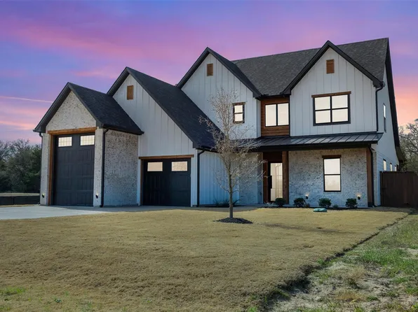 745 Lake Day Dr, Somerville, TX 77879