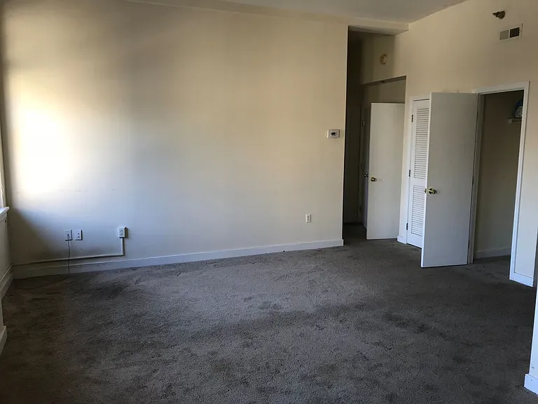 415 E. Grace Street — Photo 8