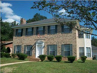1st image of 813 Ashwood Dr E