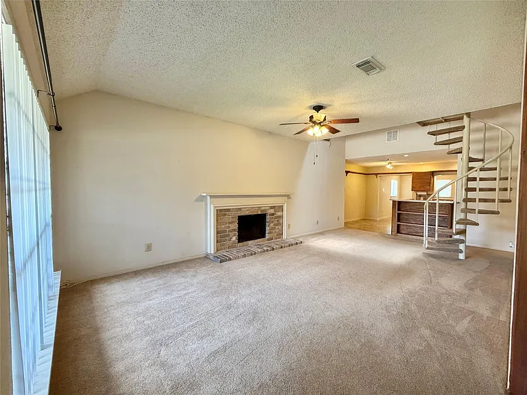 13323 Wells River Dr — Photo 3
