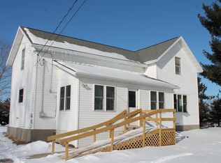 E9484 Fields Rd, New London, WI 54961