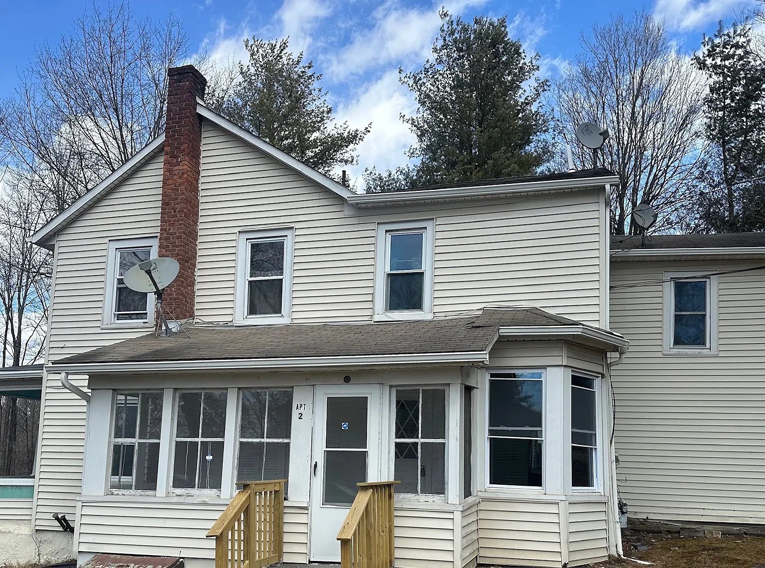 224 Maple Ave — Photo 2