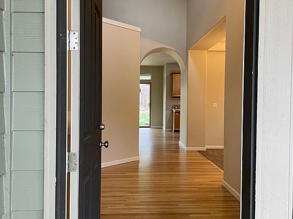 2nd image of 4205 NE 48th Ave