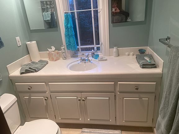 4th image of 4 Meadowood Dr #4A