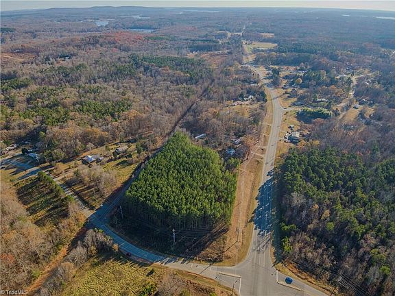 2nd image of 6685 State Highway 8
