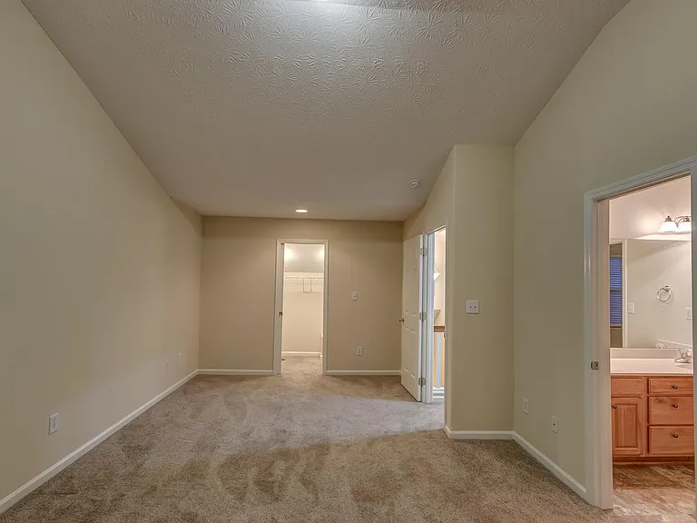 341 Darenia Ln — Photo 19
