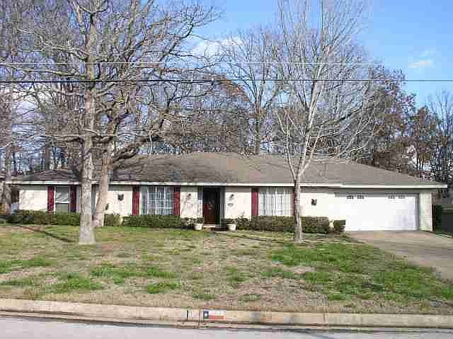 1st image of 2800 Fleetwood Dr