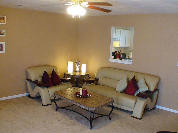 5th image of 304 Civil Ct APT D