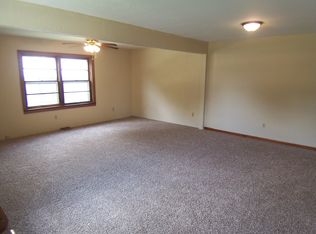 619 South St, Moville, IA 51039