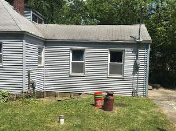 4th image of 1901 E 73rd Ave