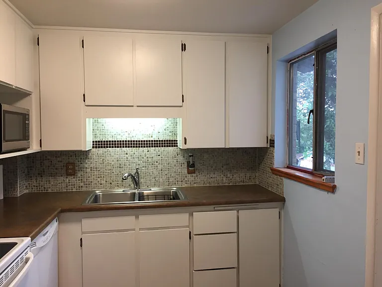 Kitchen (Appliances replaced)