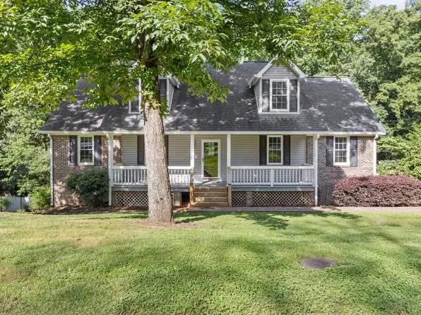 1808 Hidden Harbor Rd, Hixson, TN 37343