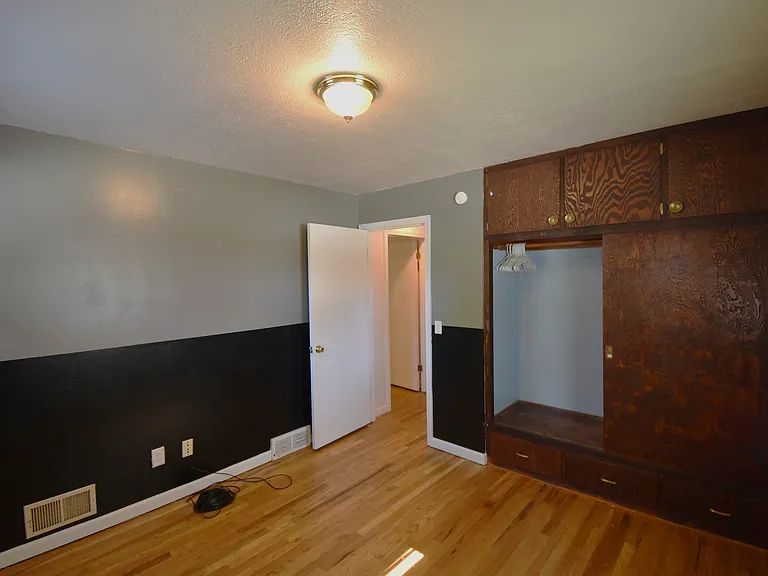 336 W Washington St — Photo 7