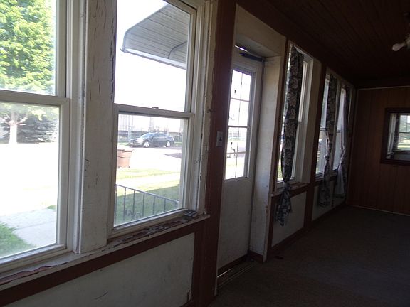 5th image of 805 N Duff St