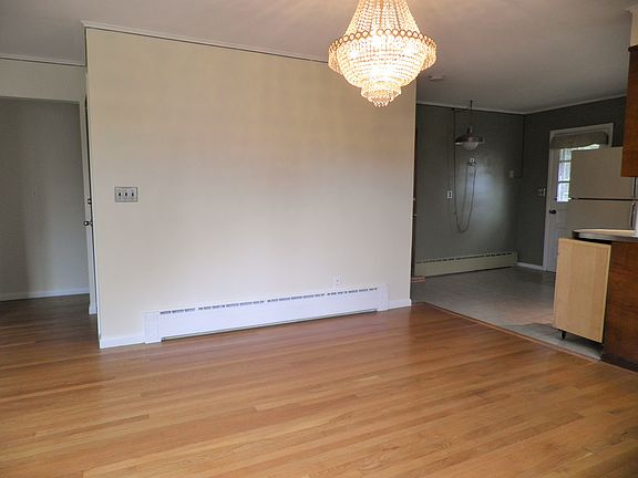 4th image of 7 Smallwood Pl