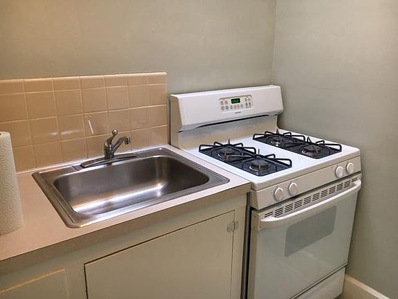 4th image of 141 S Water St #2