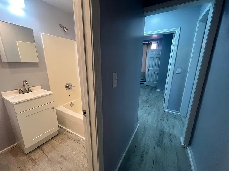 199 E Main St #4 — Photo 11