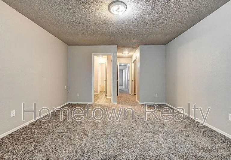 310 NW 118th St — Photo 31