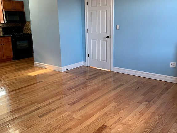 2nd image of 7 Brewster Ave #2