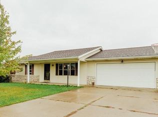 1793 Spring Village Ln, Ontario, OH 44906