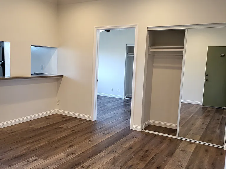 3819 Country Club Dr #202 — Photo 6