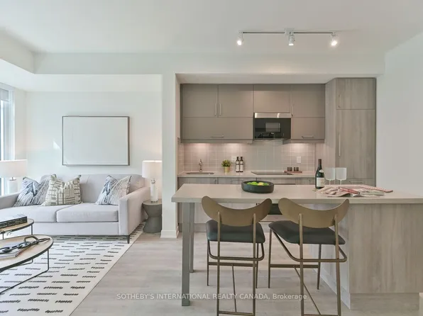 8119 Birchmount Rd #616, Markham, ON L6G 0H5