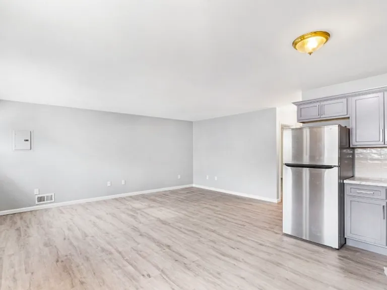 51 Lester St #1 — Photo 4