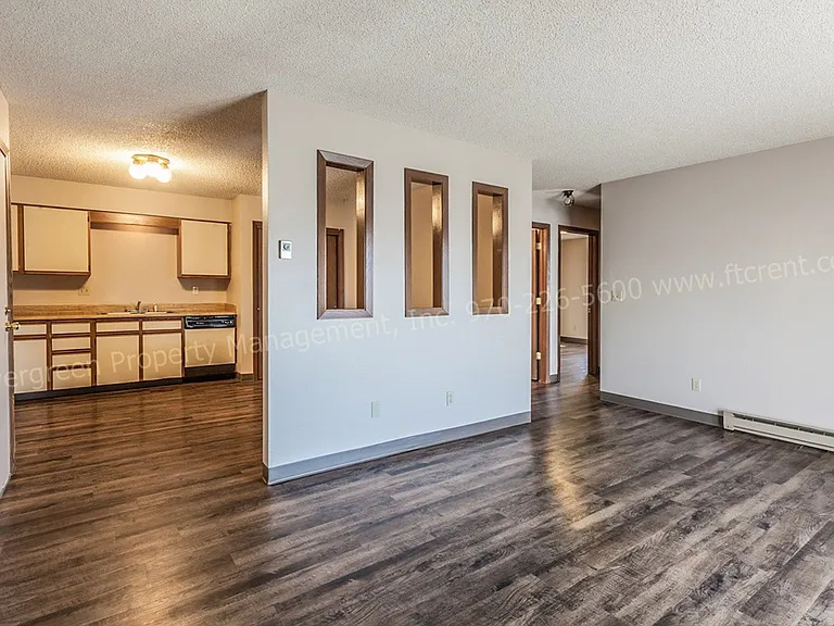 348 Terri Dr — Photo 7