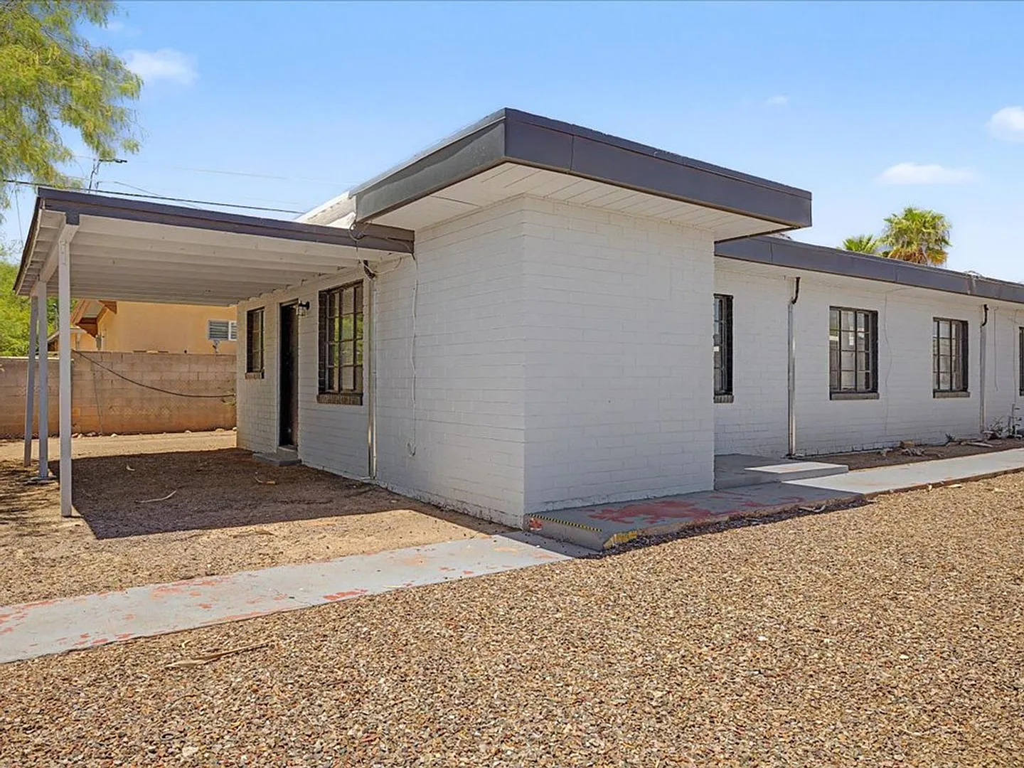 Cozy & Modern 2-Bedroom Home — Photo 1
