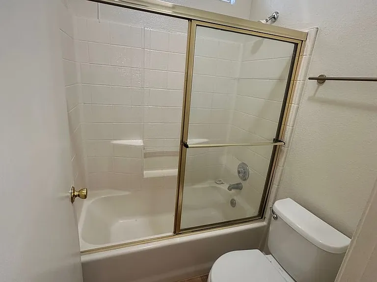 9521 Twin Brooks Ln — Photo 4