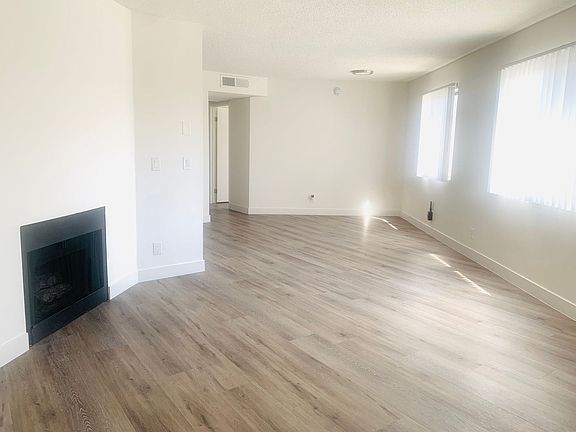 3rd image of 2724 Abbot Kinney Blvd APT 211