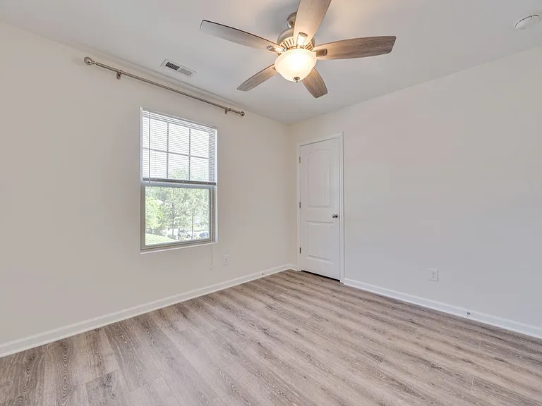11 Moss Grove Ln — Photo 16