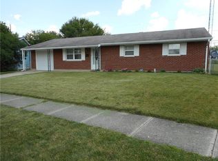422 Falcon Dr, New Carlisle, OH