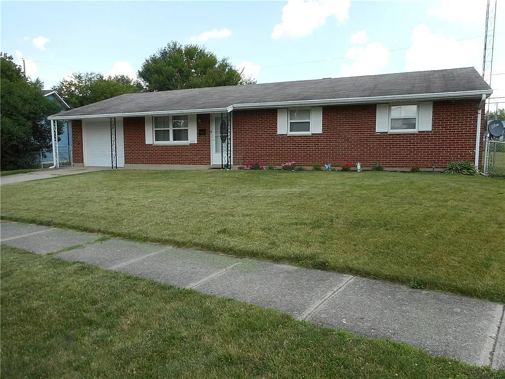 422 Falcon Dr photo 1