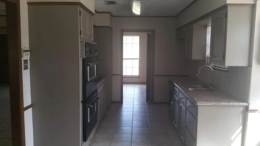10158 Azrok Ave — Photo 2