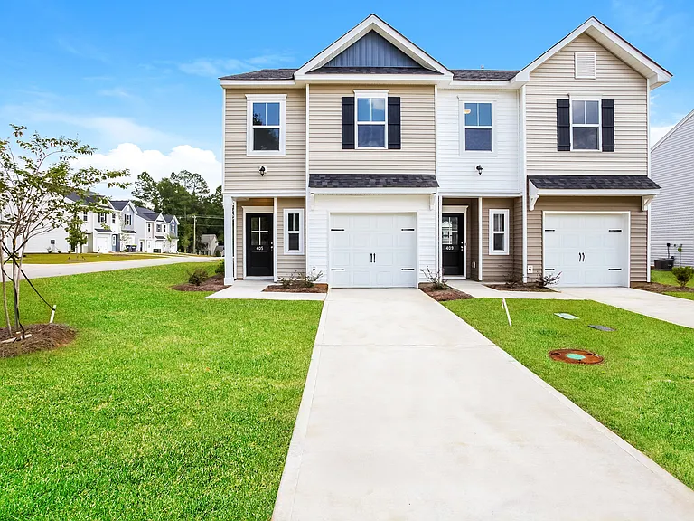 413 Blue Robin Ln — Photo 1
