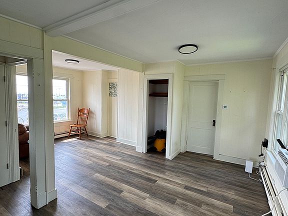 4th image of 25 Auburn Ave #0