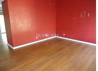 2nd image of 6009 Santa Catalina Ave